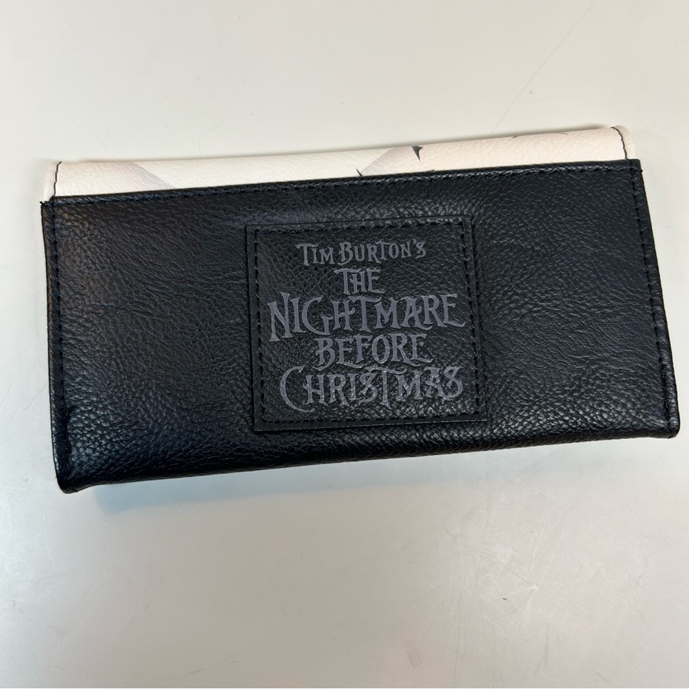 Tim Burton’s The Nightmare Before Christmas Wallet. - Picture 5 of 6